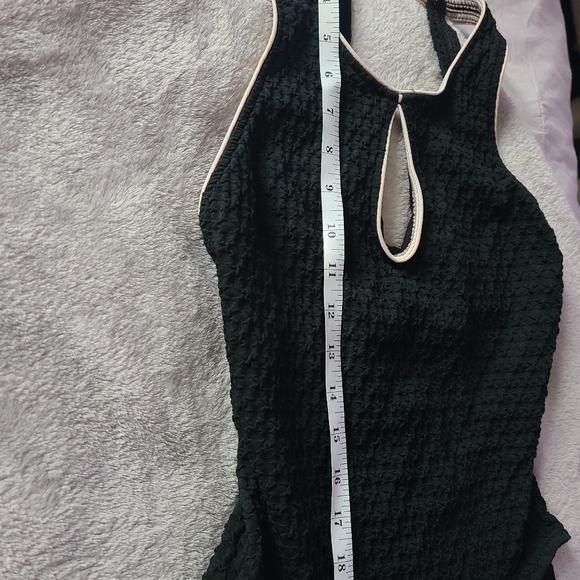 Anne Klein Black Textured And Tan One Piece  Bathing Suit - Picture 11 of 16